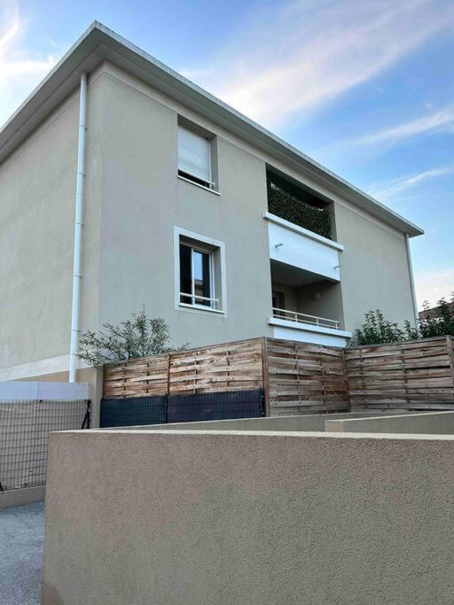 Appartement Avec Terrasse Et Box Entre Plages Et Nature Marseille Exteriör bild
