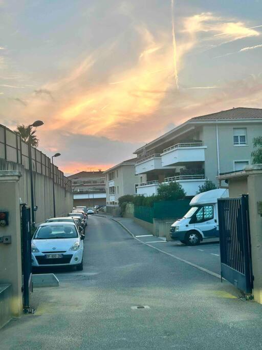 Appartement Avec Terrasse Et Box Entre Plages Et Nature Marseille Exteriör bild